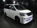 2005 Toyota Noah