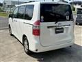 2009 Toyota Noah
