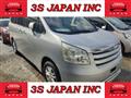 2010 Toyota Noah