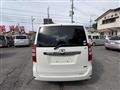 2010 Toyota Noah