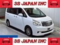 2013 Toyota Noah