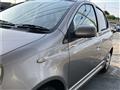 2004 Toyota Vitz