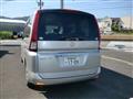 2005 Nissan Serena