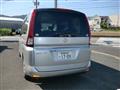 2005 Nissan Serena