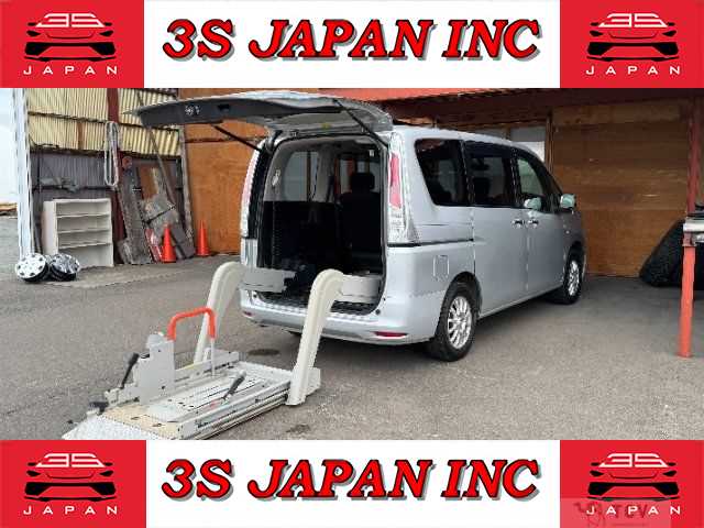 2012 Nissan Serena
