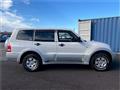 2003 Mitsubishi Pajero