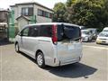 2016 Toyota Noah