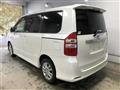 2010 Toyota Noah