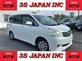2010 Toyota Noah