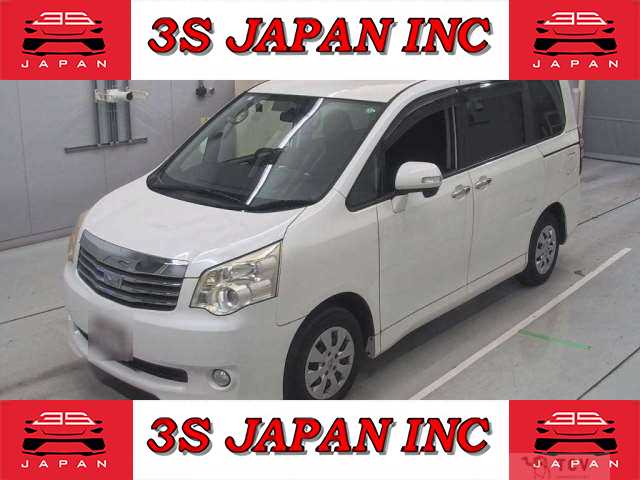 2013 Toyota Noah