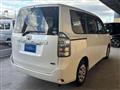 2010 Toyota Voxy