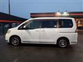 2006 Nissan Serena