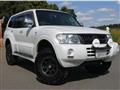 2005 Mitsubishi Pajero