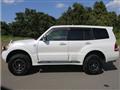 2005 Mitsubishi Pajero