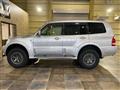 2004 Mitsubishi Pajero