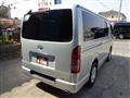 2004 Toyota Hiace Van
