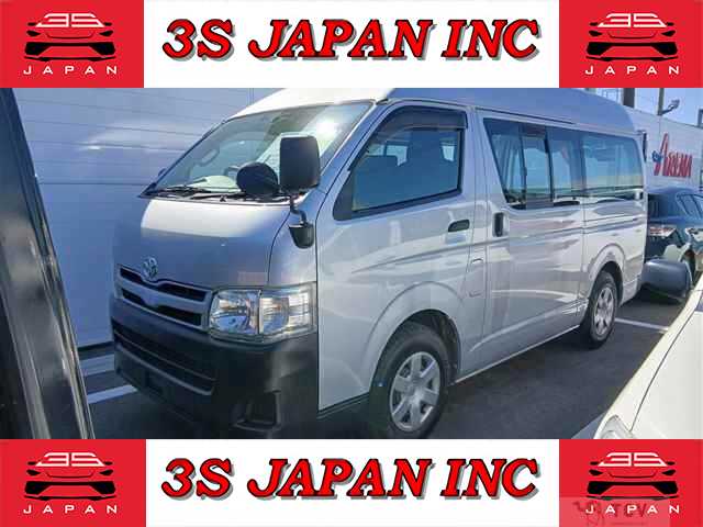 2010 Toyota Hiace Van