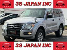 2016 Mitsubishi Pajero