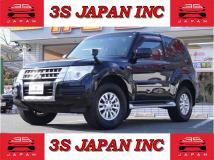 2015 Mitsubishi Pajero