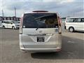 2011 Nissan Serena