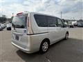 2011 Nissan Serena