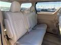 2011 Toyota Alphard
