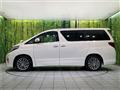 2013 Toyota Alphard