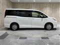 2016 Toyota Noah