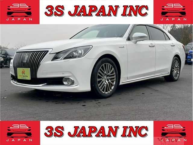 2014 Toyota Crown Majesta