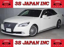 2014 Toyota Crown Majesta