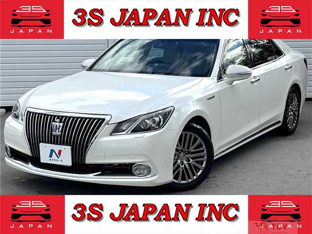 2013 Toyota Crown Majesta