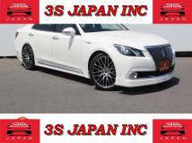 2014 Toyota Crown Majesta