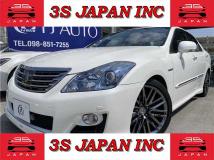 2010 Toyota Crown Hybrid