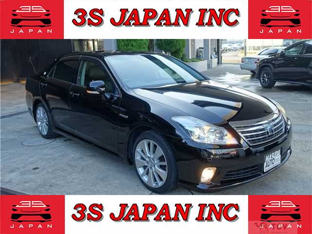 2012 Toyota Crown Hybrid