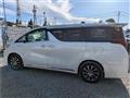2016 Toyota Alphard Hybrid