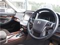 2013 Toyota Crown Hybrid