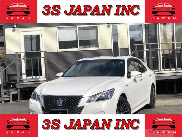 2014 Toyota Crown Hybrid