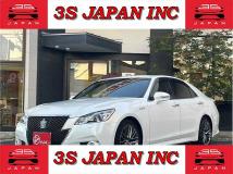 2013 Toyota Crown Hybrid