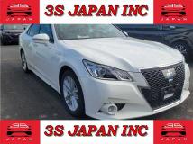 2014 Toyota Crown Hybrid