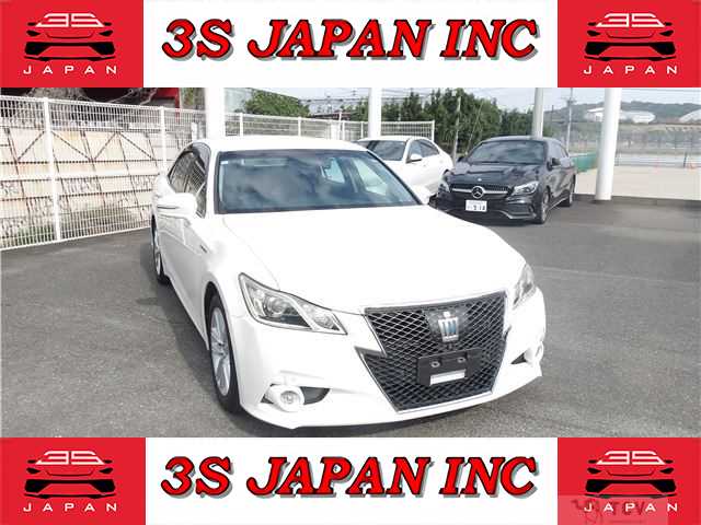 2015 Toyota Crown Hybrid