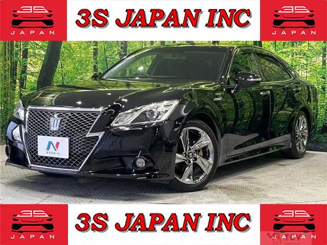 2014 Toyota Crown Hybrid