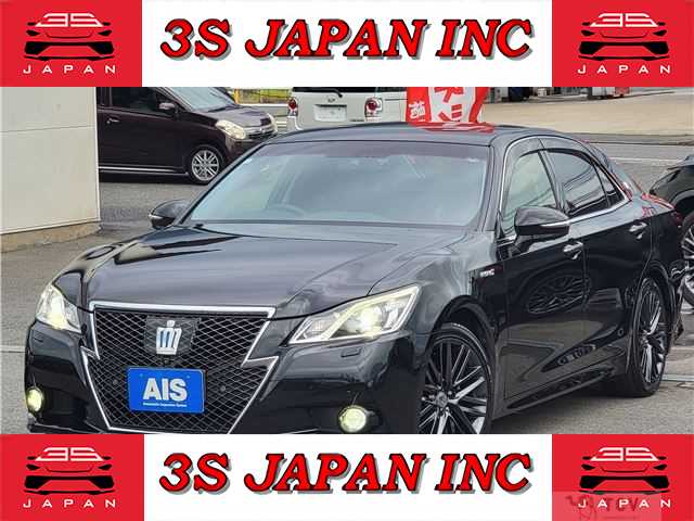 2014 Toyota Crown Hybrid