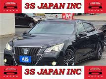 2014 Toyota Crown Hybrid