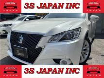 2014 Toyota Crown Hybrid