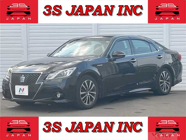 2015 Toyota Crown Hybrid