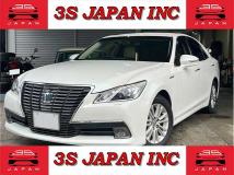 2014 Toyota Crown Hybrid