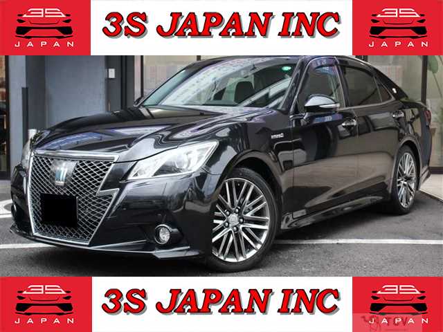 2013 Toyota Crown Hybrid