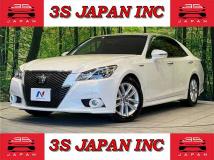 2014 Toyota Crown Hybrid