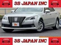 2013 Toyota Crown Hybrid