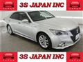 2013 Toyota Crown Hybrid